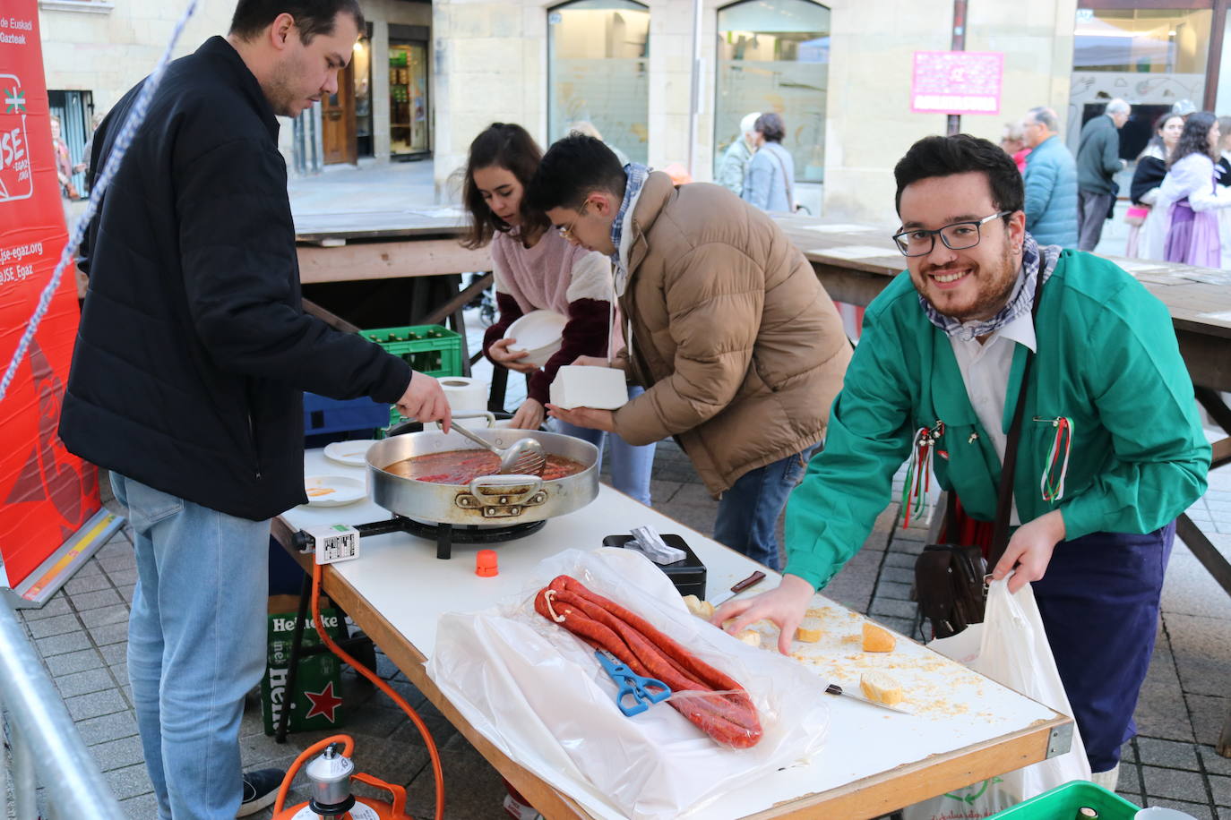 Fotos: Errenteria se vuelca con Santo Tomás