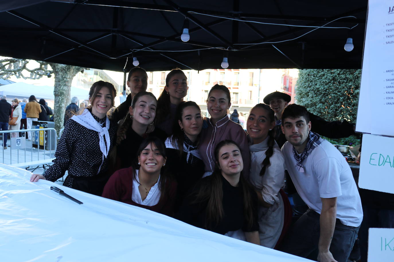 Fotos: Errenteria se vuelca con Santo Tomás