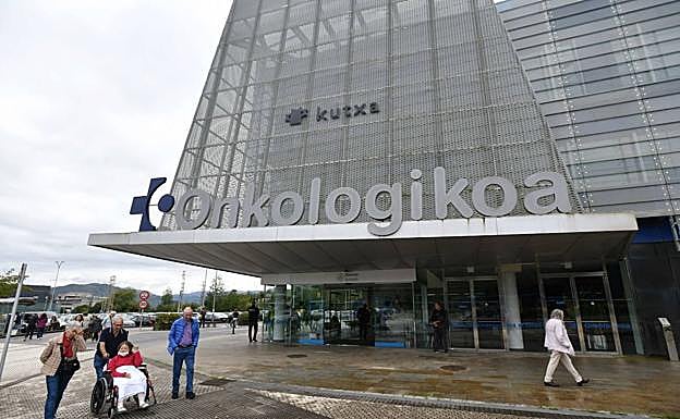 Salud inicia los trámites para la integración de Onkologikoa en Osakidetza