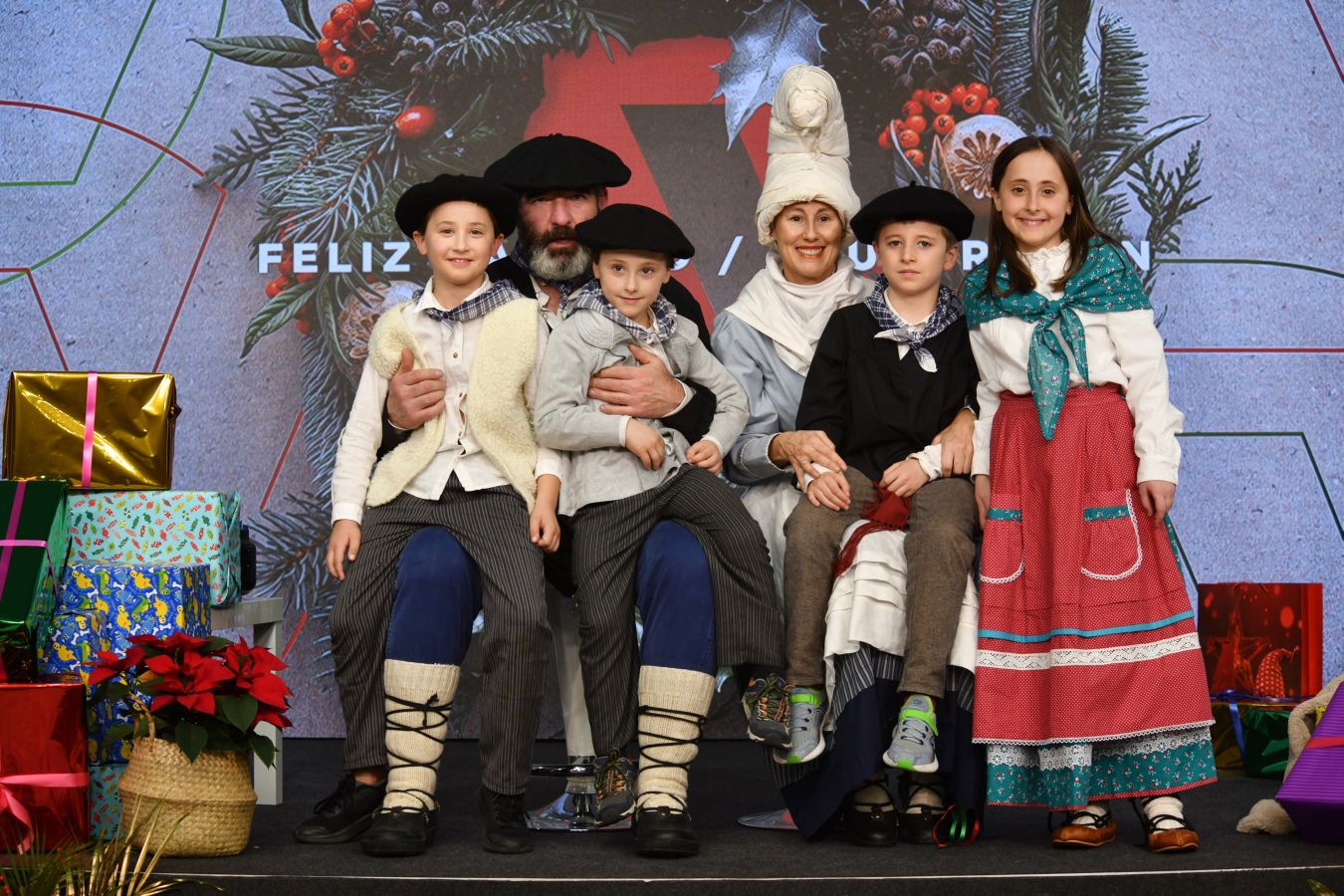 Fotos: Olentzero eta Mari Domingi, El Diario Vasco-n