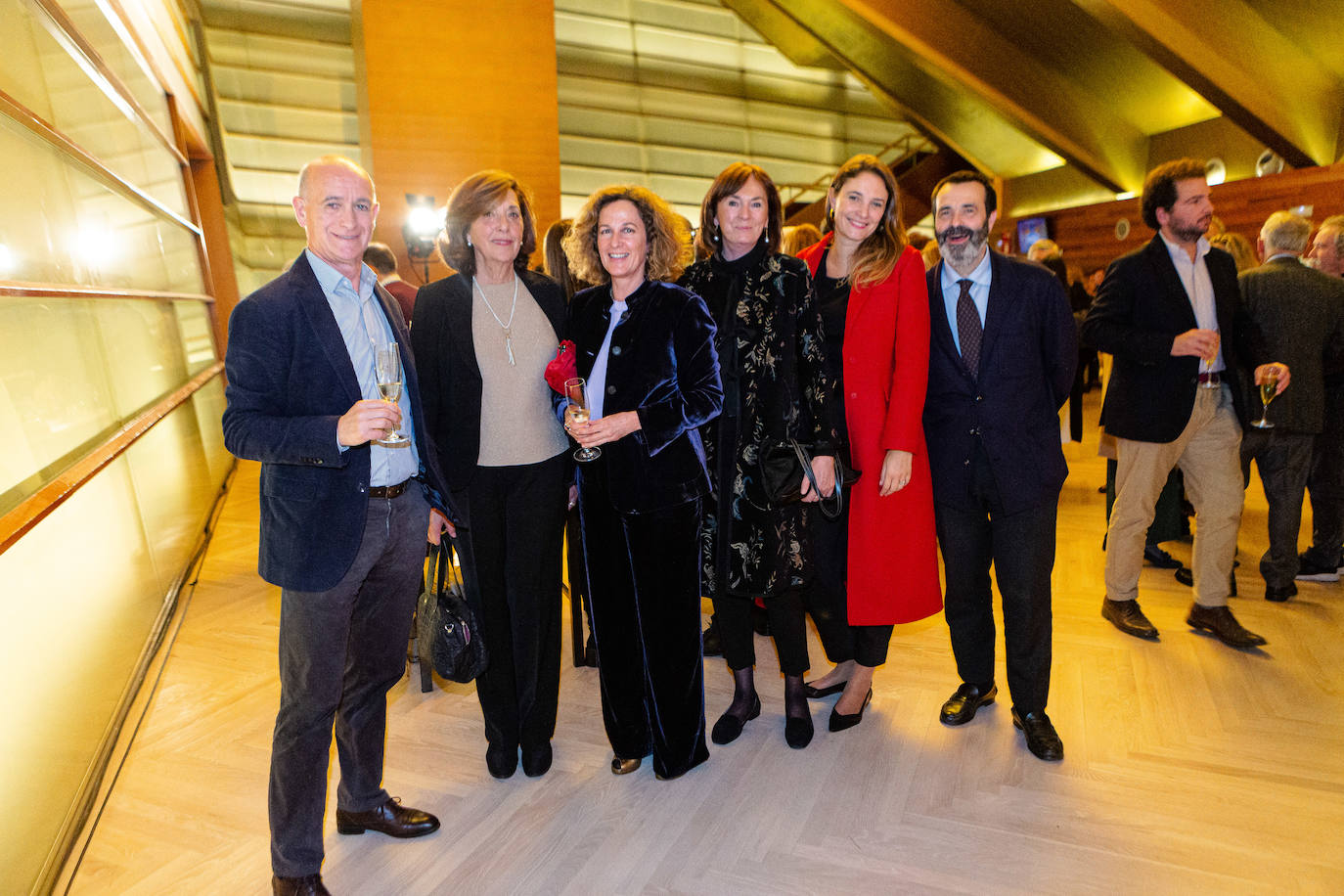 De la Real Sociedad asistieron Iñaki Otegui, Marina Gaztañaga, Amaya García-Eizaga, Begoña Irazu, Laura Mateos e Ignacio Serrats.
