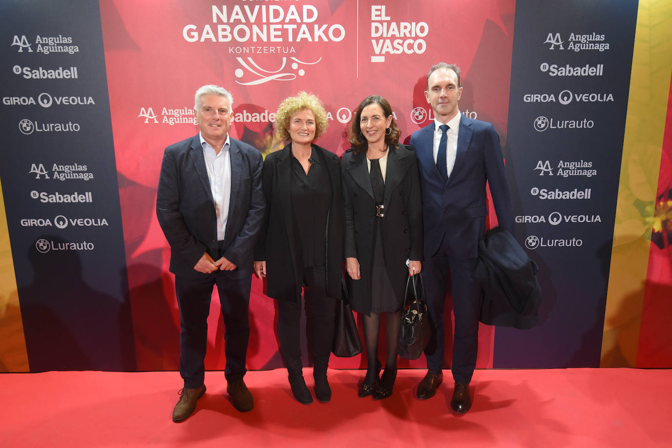 Xabier Iturbe, presidente de Euskaltel, con su mujer Agurtzane Insausti; Jaione Lamy (Kutxabank) y Ander Aizpurua, director de Kutxa Fundazioa.