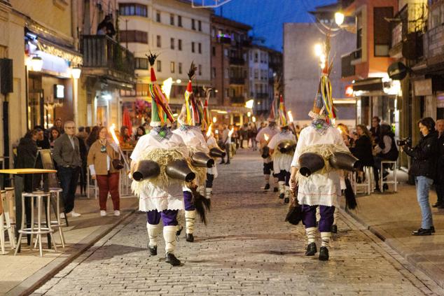 Fotos: Irun deja sus cartas a Olentzero