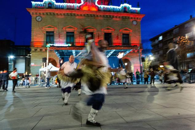 Fotos: Irun deja sus cartas a Olentzero