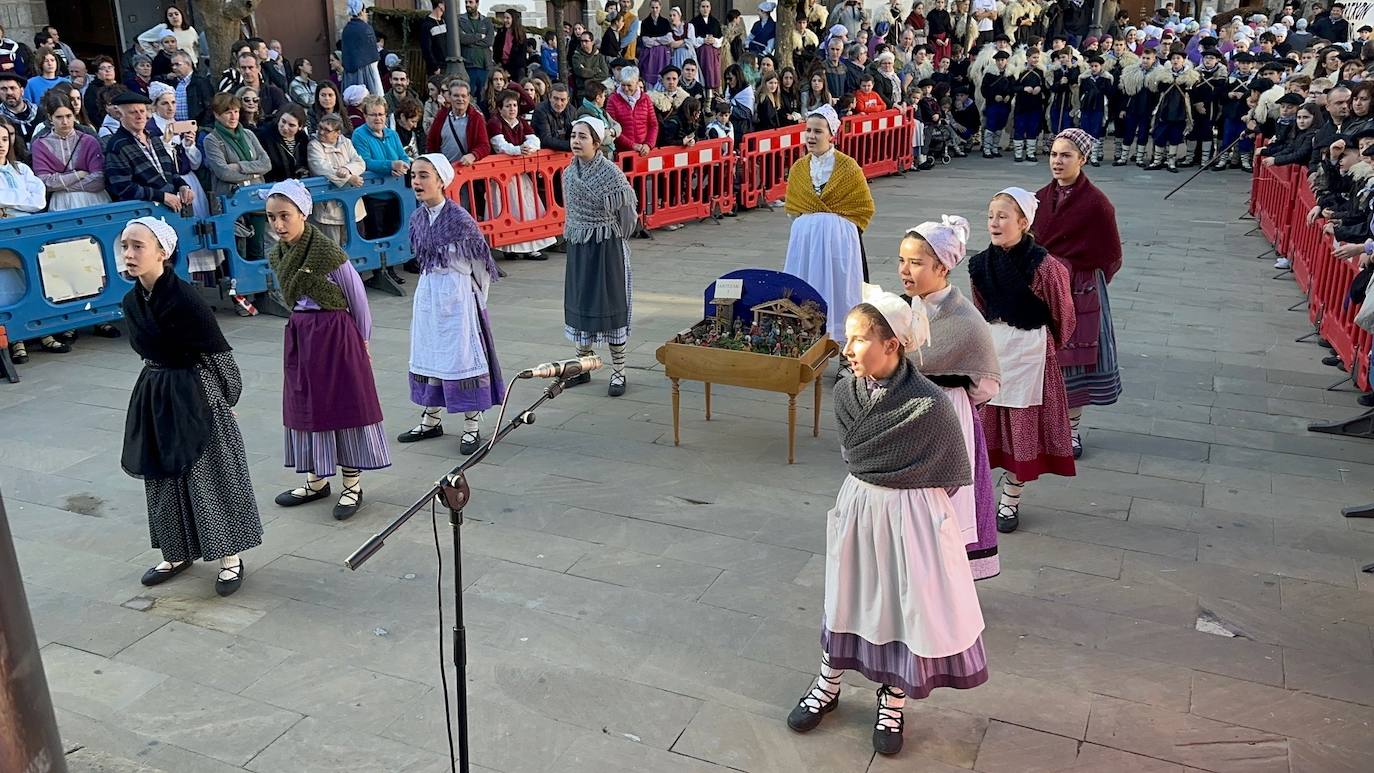 Fotos: Concurso de Olentzeros y nacimientos en Lesaka