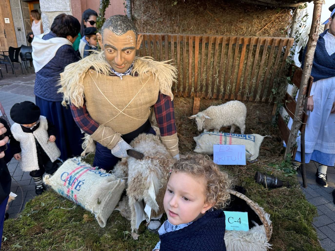 Fotos: Concurso de Olentzeros y nacimientos en Lesaka