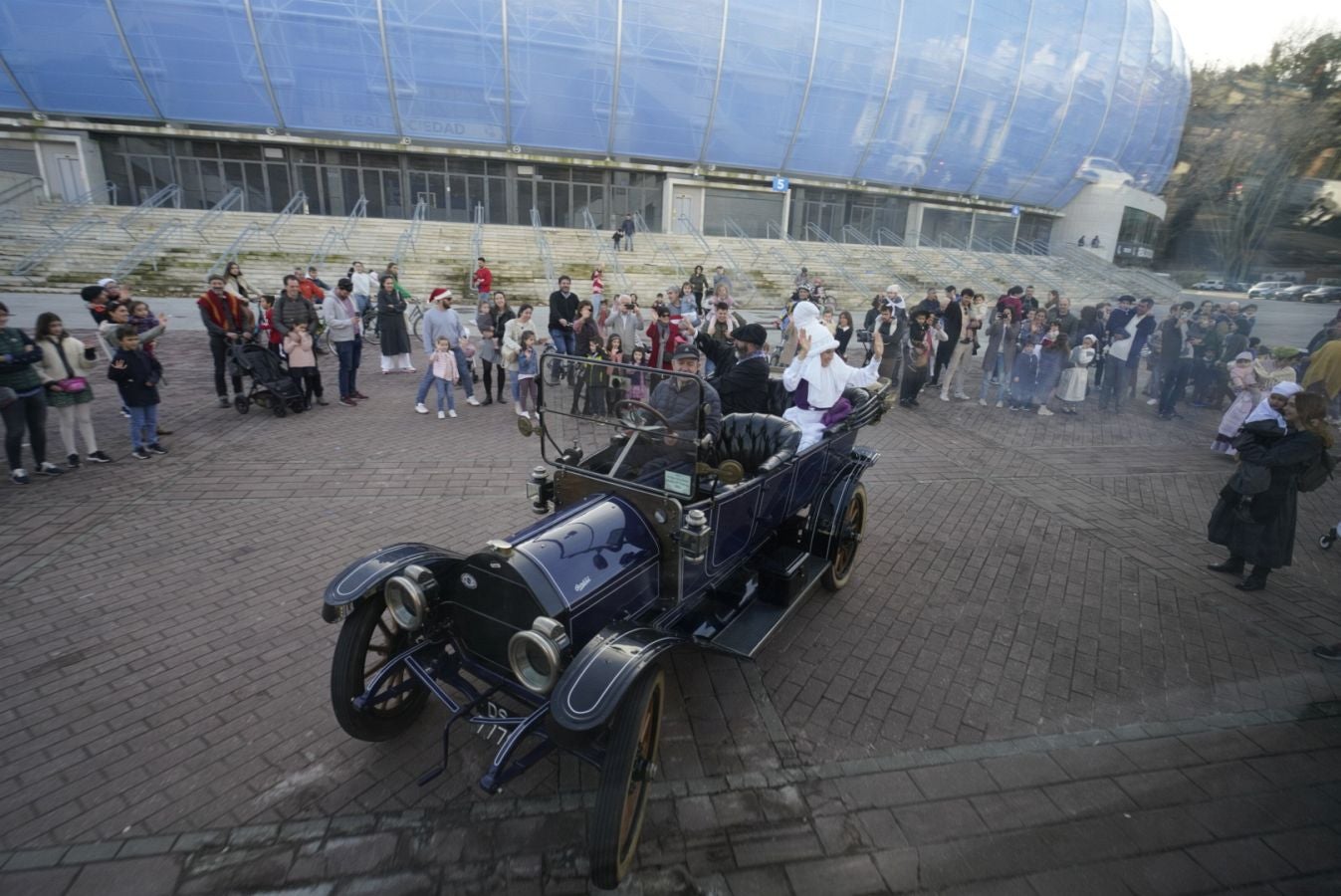 Fotos: Olentzero y Mari Domingui reparten ilusión en Donostia