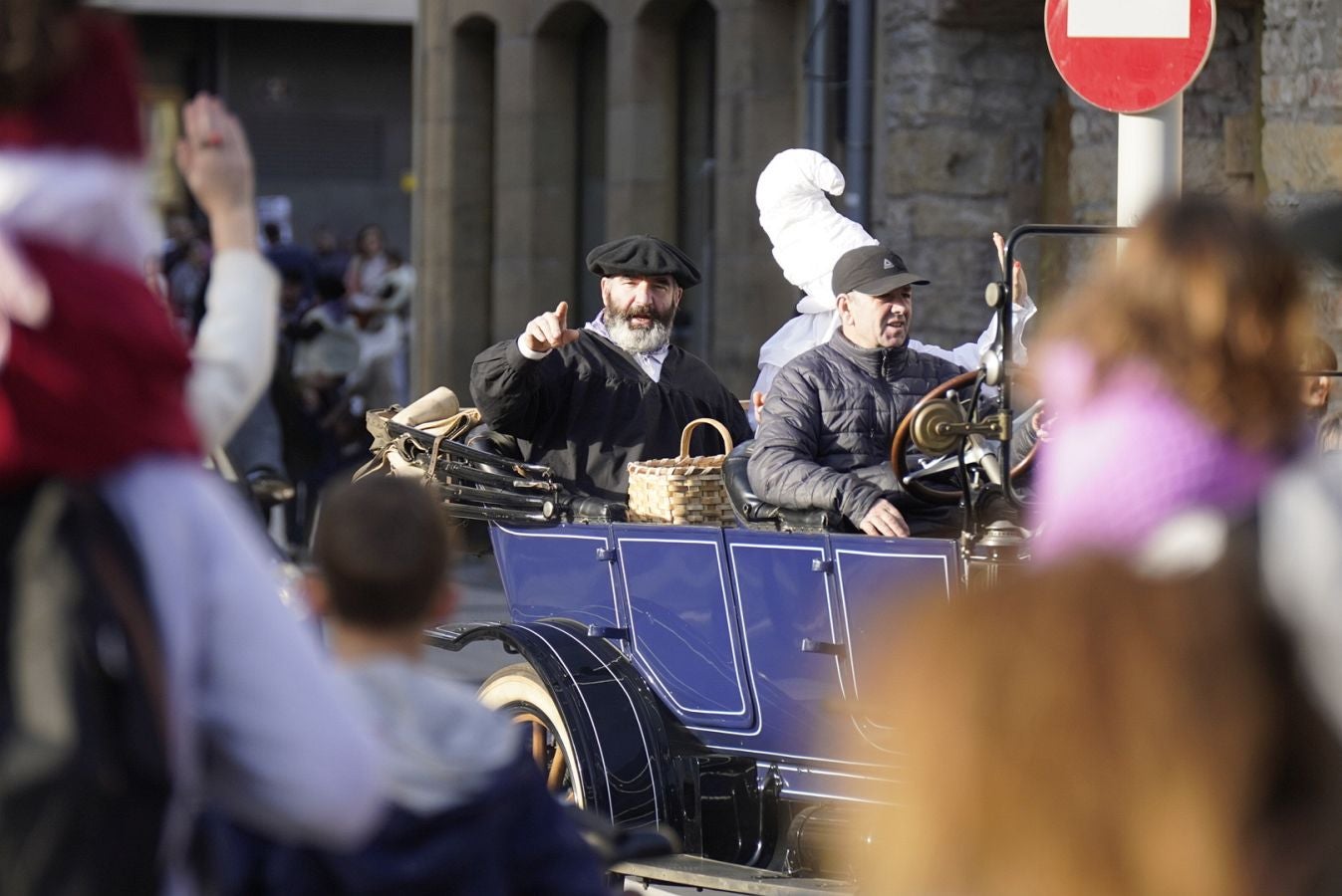 Fotos: Olentzero y Mari Domingui reparten ilusión en Donostia