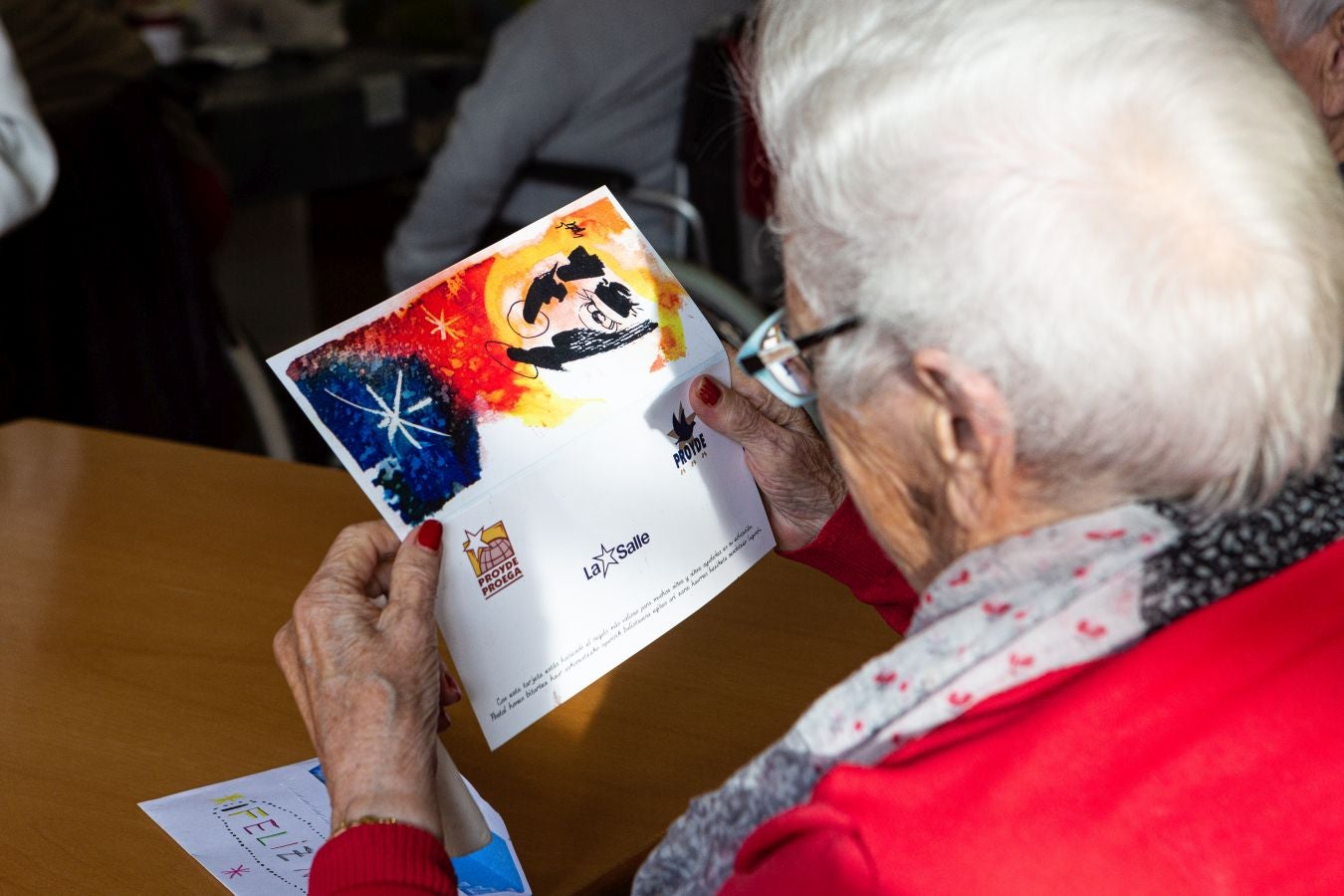 Fotos: Cartas que llevan la Navidad a la residencia de Andoain