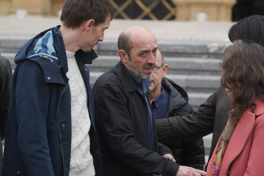 Fotos: Dolor y lágrimas en la concentración en recuerdo a Lukas Agirre