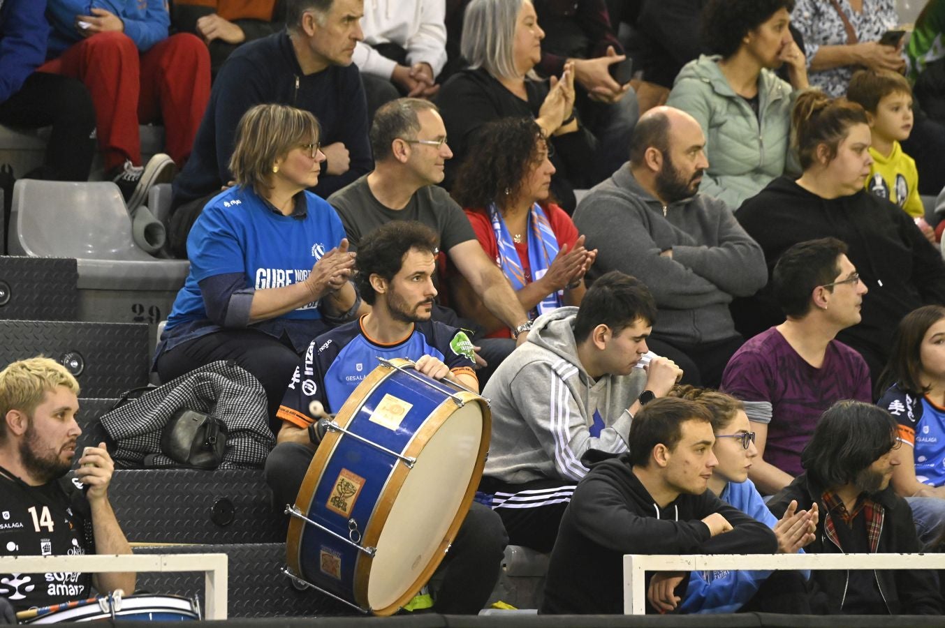 Fotos: Gran victoria del Bera Bera ante el Rocasa para amarrar el liderato