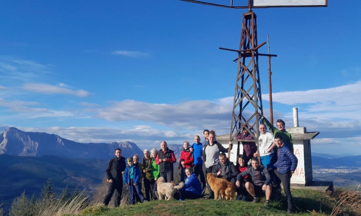 Elgeta: Intxorta y su veleta en la despedida a 2022 de Kantsatzeke