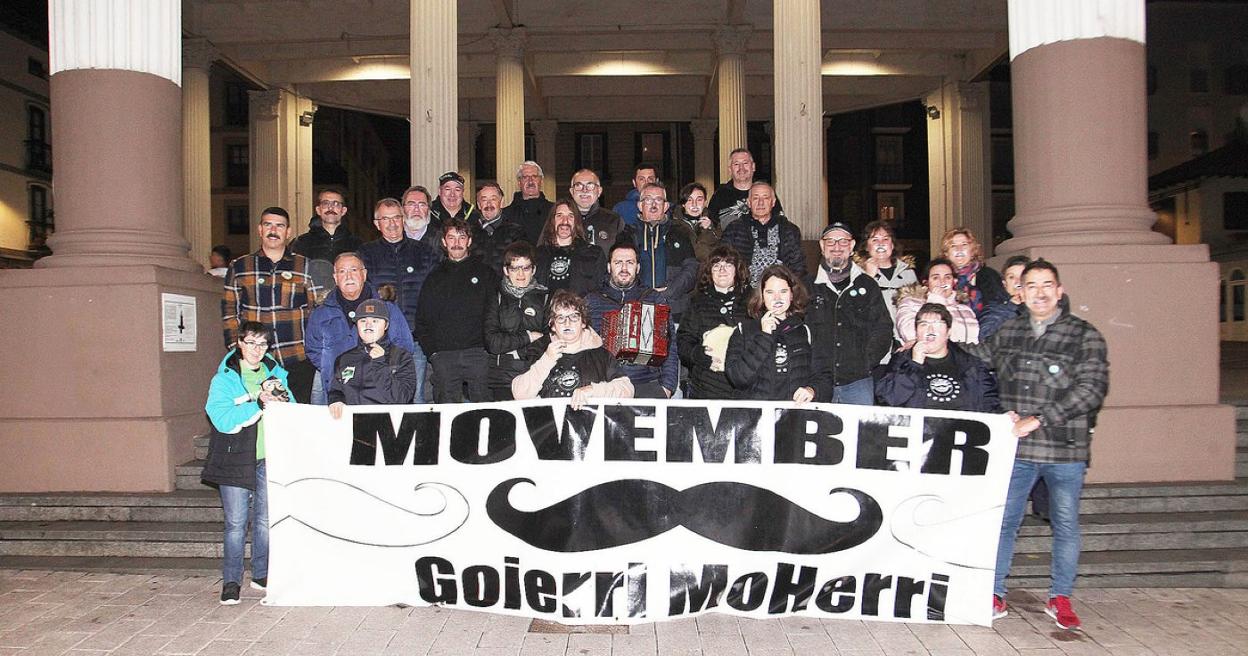 Componentes de Goierri MoHerri en la foto de familia de cierre de esta última campaña. 