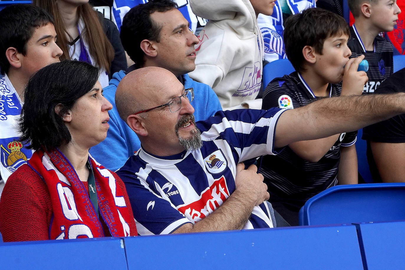 Fotos: Búscate en la grada