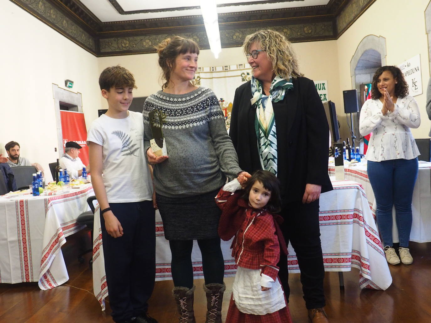 Fotos: Gran ambiente en la feria de Gabon Zahar de Elgoibar