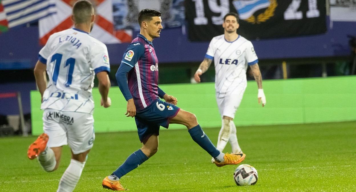 Sergio Álvarez ha sido, en lo que va de temporada, un jugador fundamental en el esquema del equipo. 