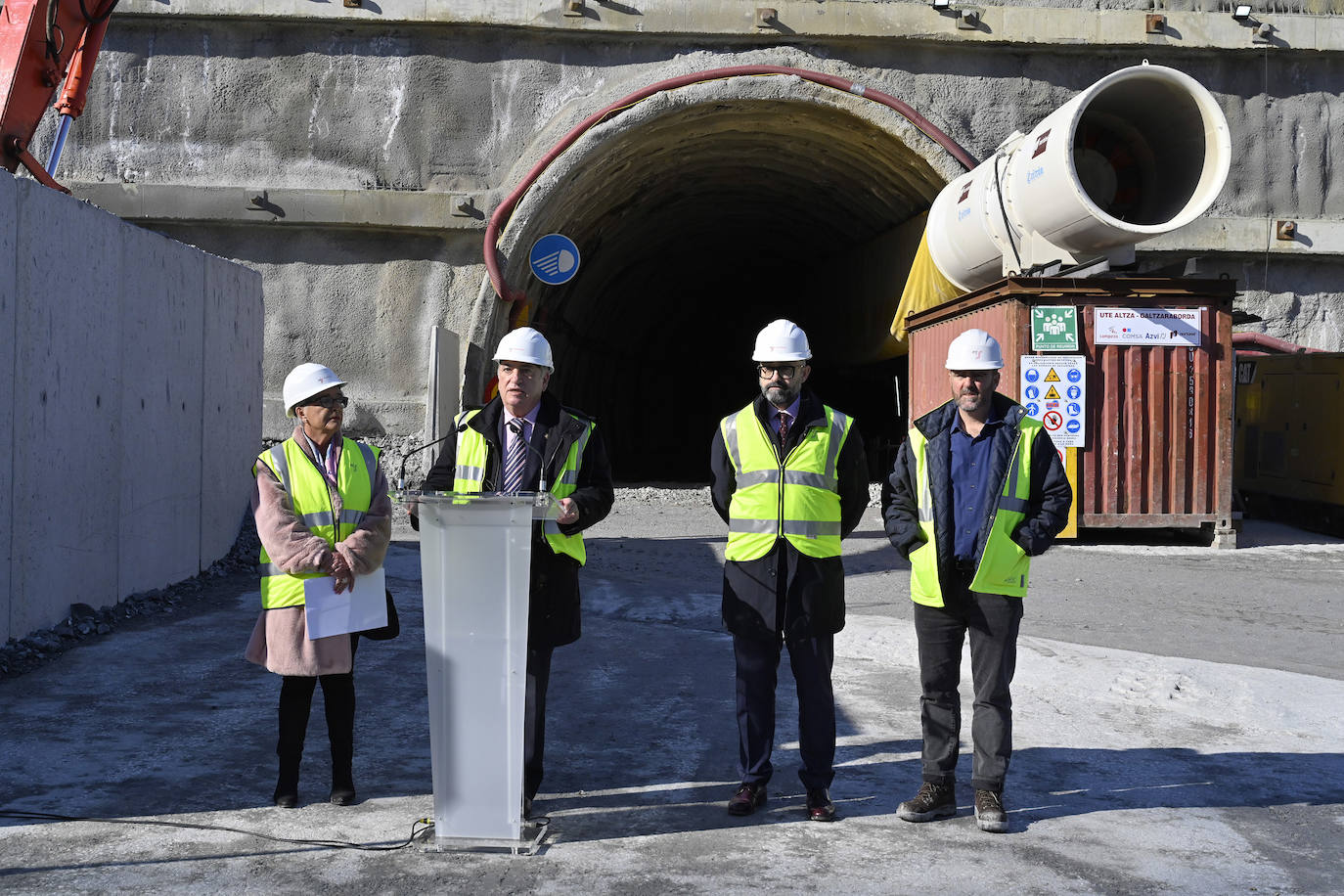 La variante ferroviaria se vislumbra al final del túnel