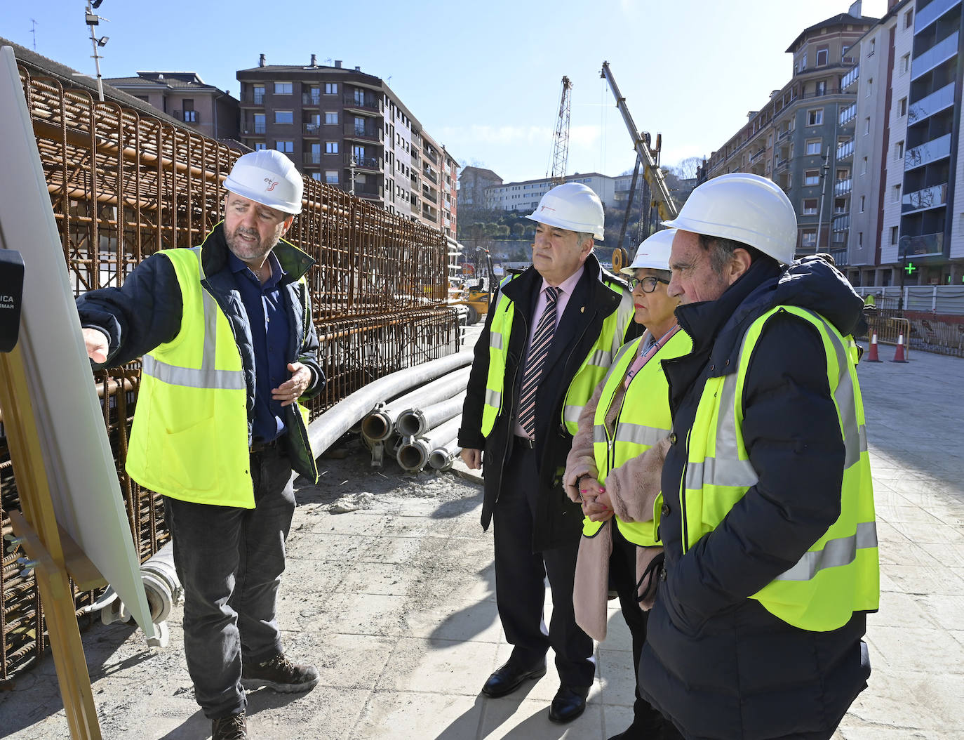 La variante ferroviaria se vislumbra al final del túnel