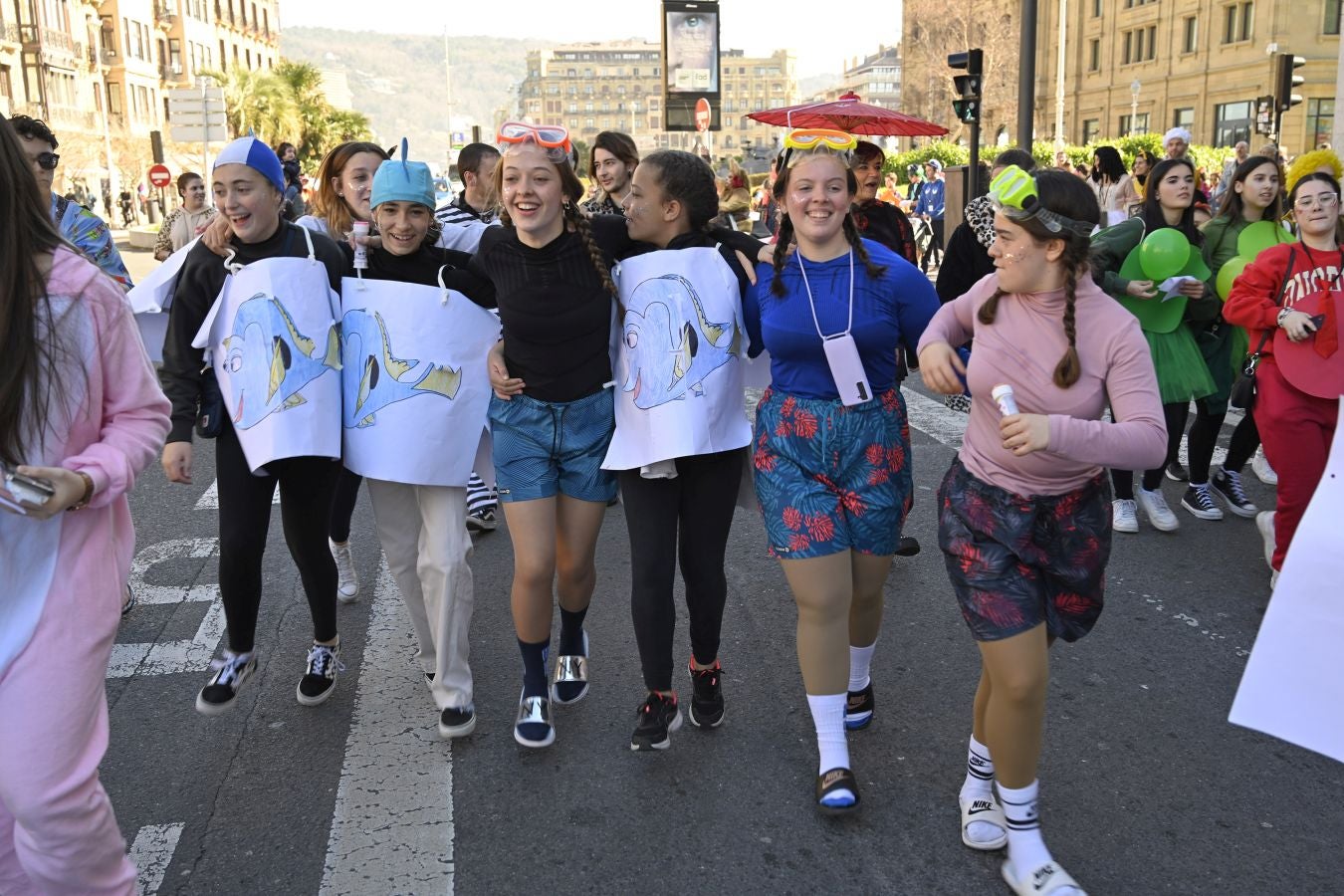 La Diosa Momo ordena diversión