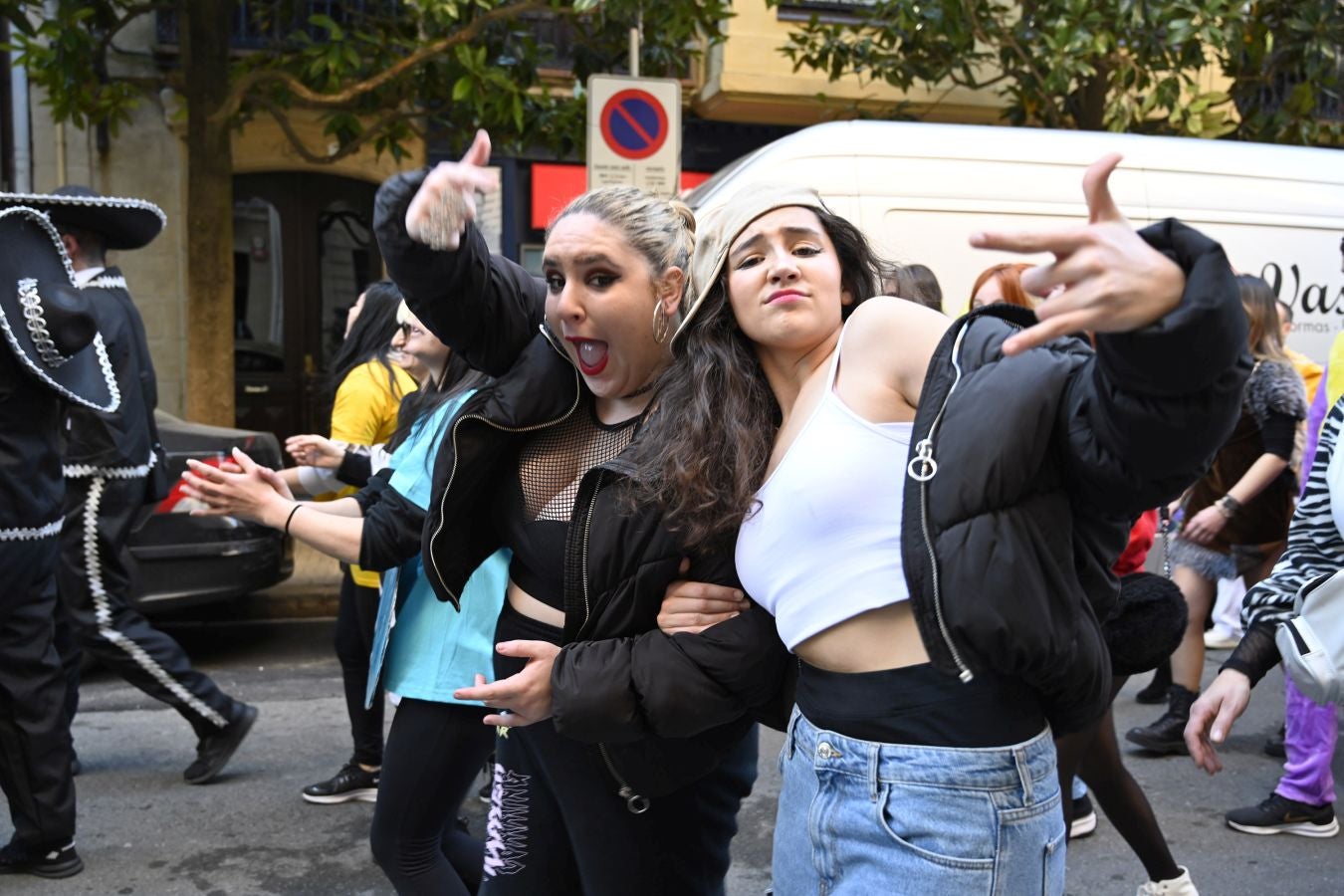 La Diosa Momo ordena diversión