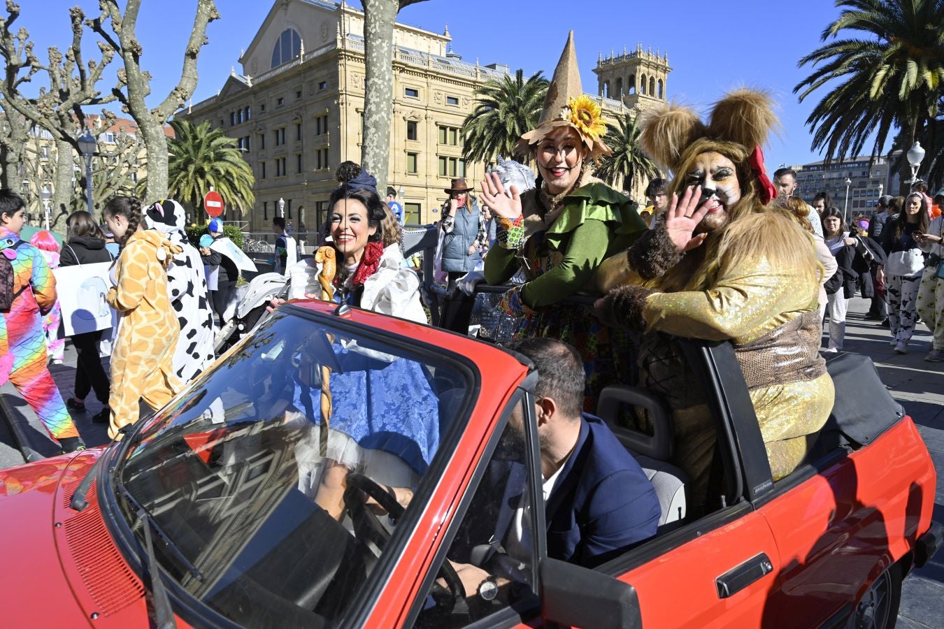 La Diosa Momo ordena diversión