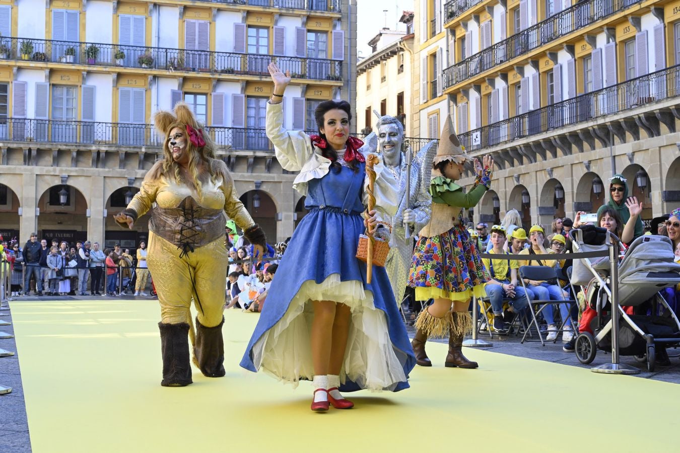 La Diosa Momo ordena diversión