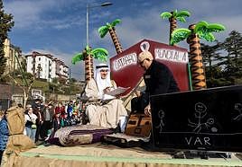 Las mejores imágenes del desfile de carnaval en Hondarribia