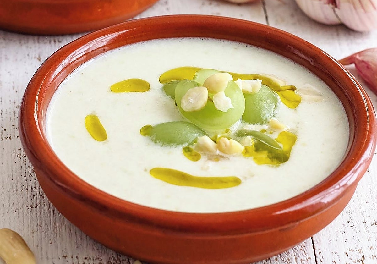 Las cremas frías, entre las que se encuentra el ajoblanco, son un clásico de la gastronomía andaluza.