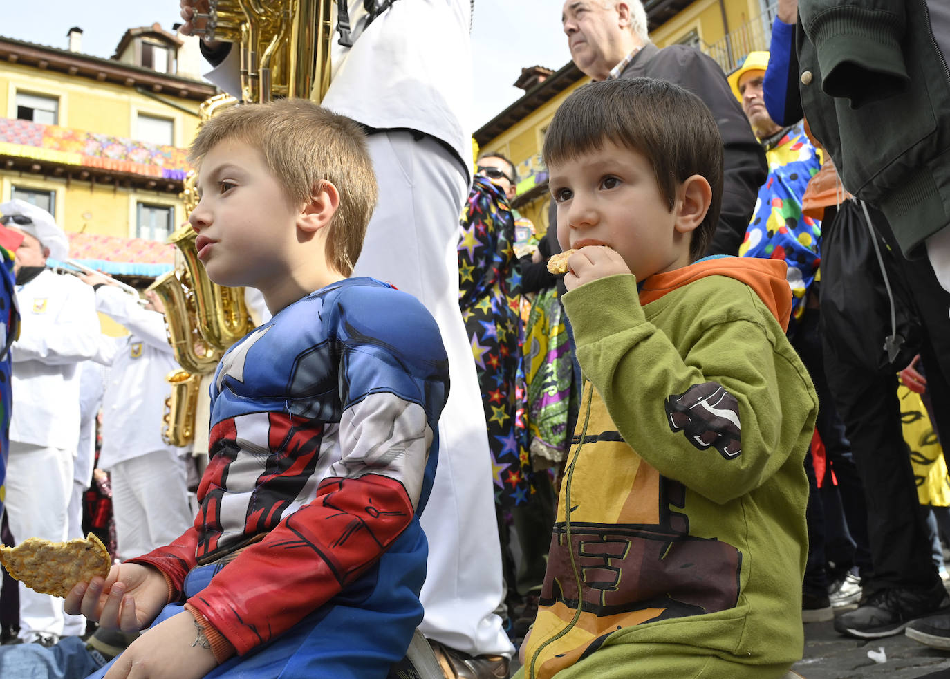 Asteartita pone el broche final a los carnavales de Tolosa