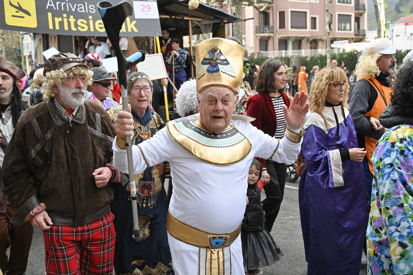 Asteartita pone el broche final a los carnavales de Tolosa