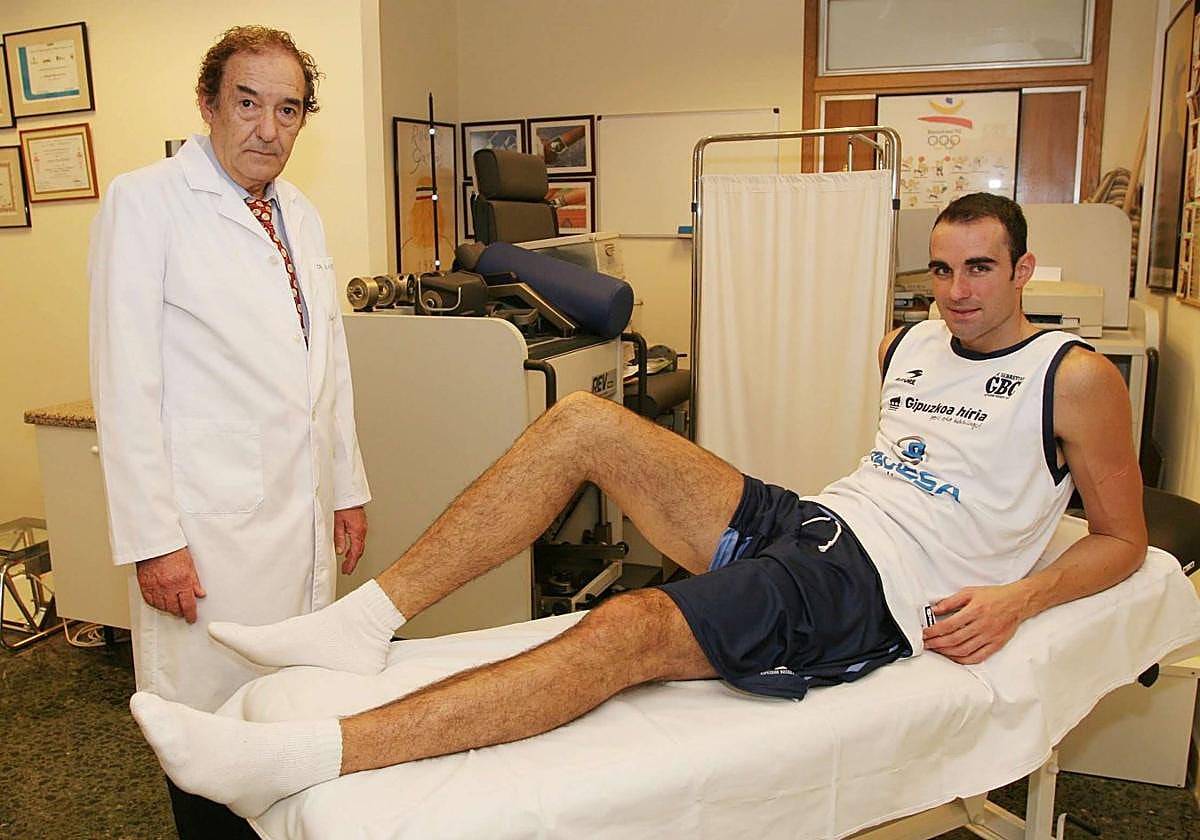 Agustín Álvarez, cuando era médico de Gipuzkoa Basket.