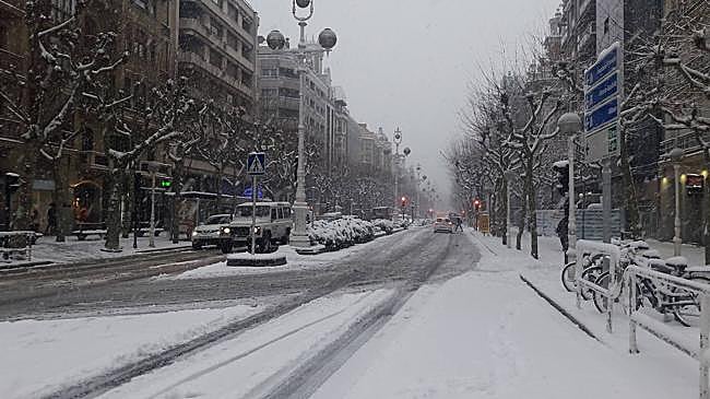 Imagen antes - Los conductores que no pusieron cadenas sufrieron algún susto
