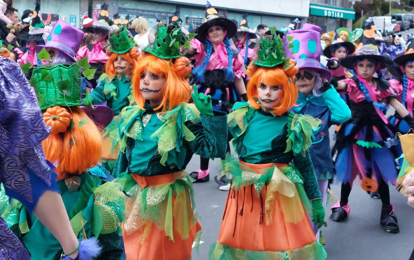 La magia del Carnaval alegra Trintxerpe