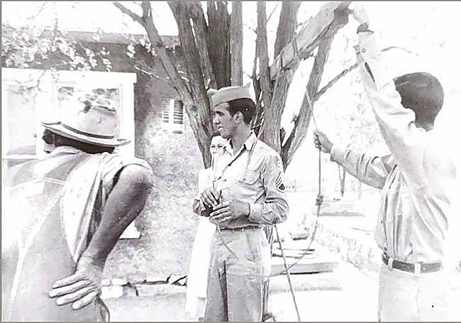 Alfonso Garde es agasajado a su vuelta de Europa tras el fin de la contienda.