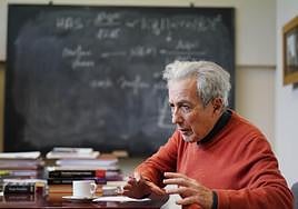 Albert Fert, en un despacho del Donostia International Physics Center.