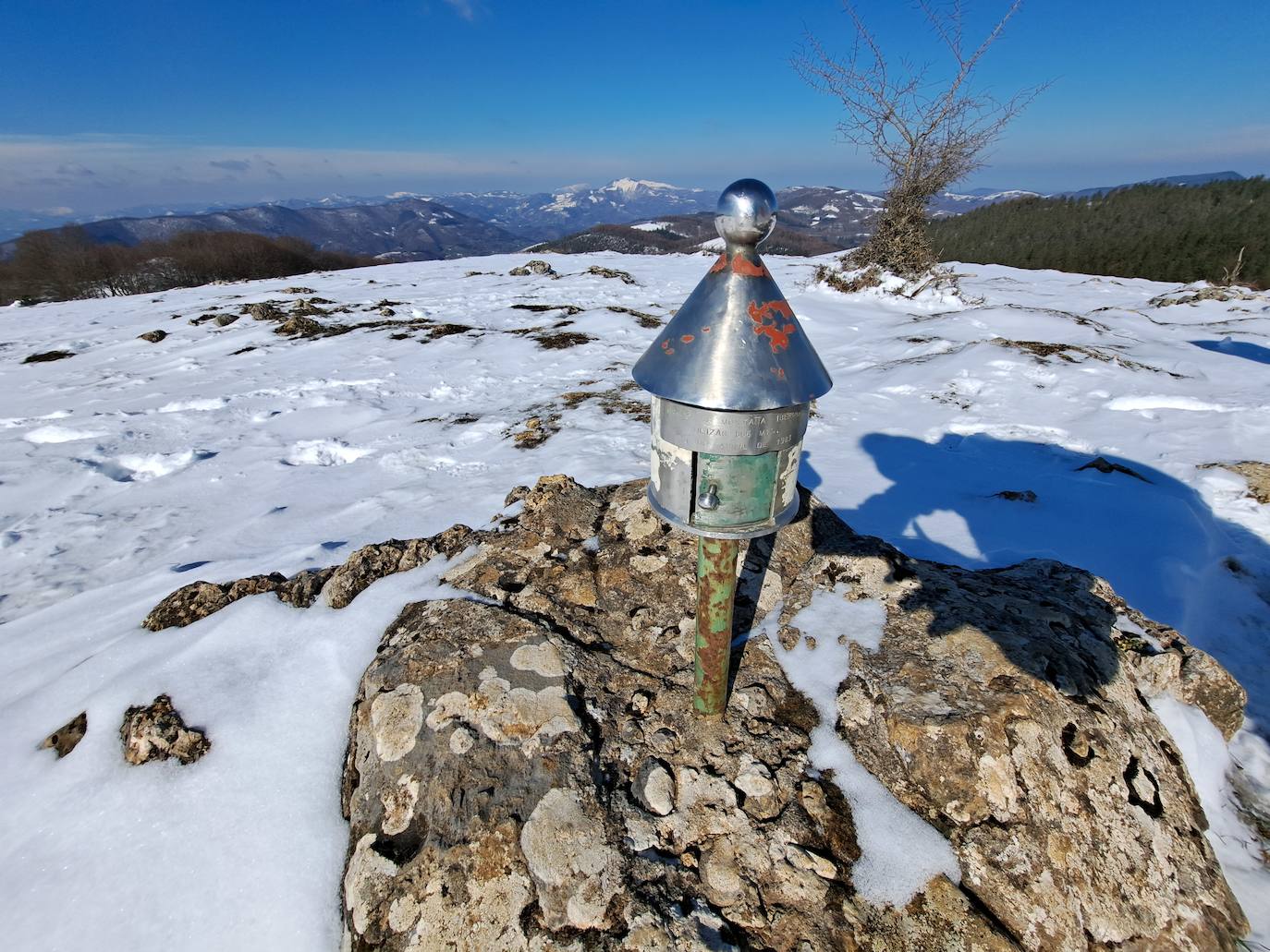 La cima de los mil secretos