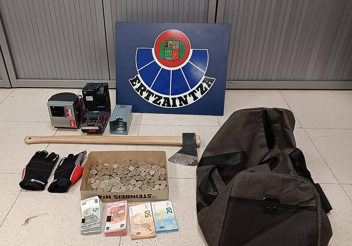 Material incautado tras la detención.