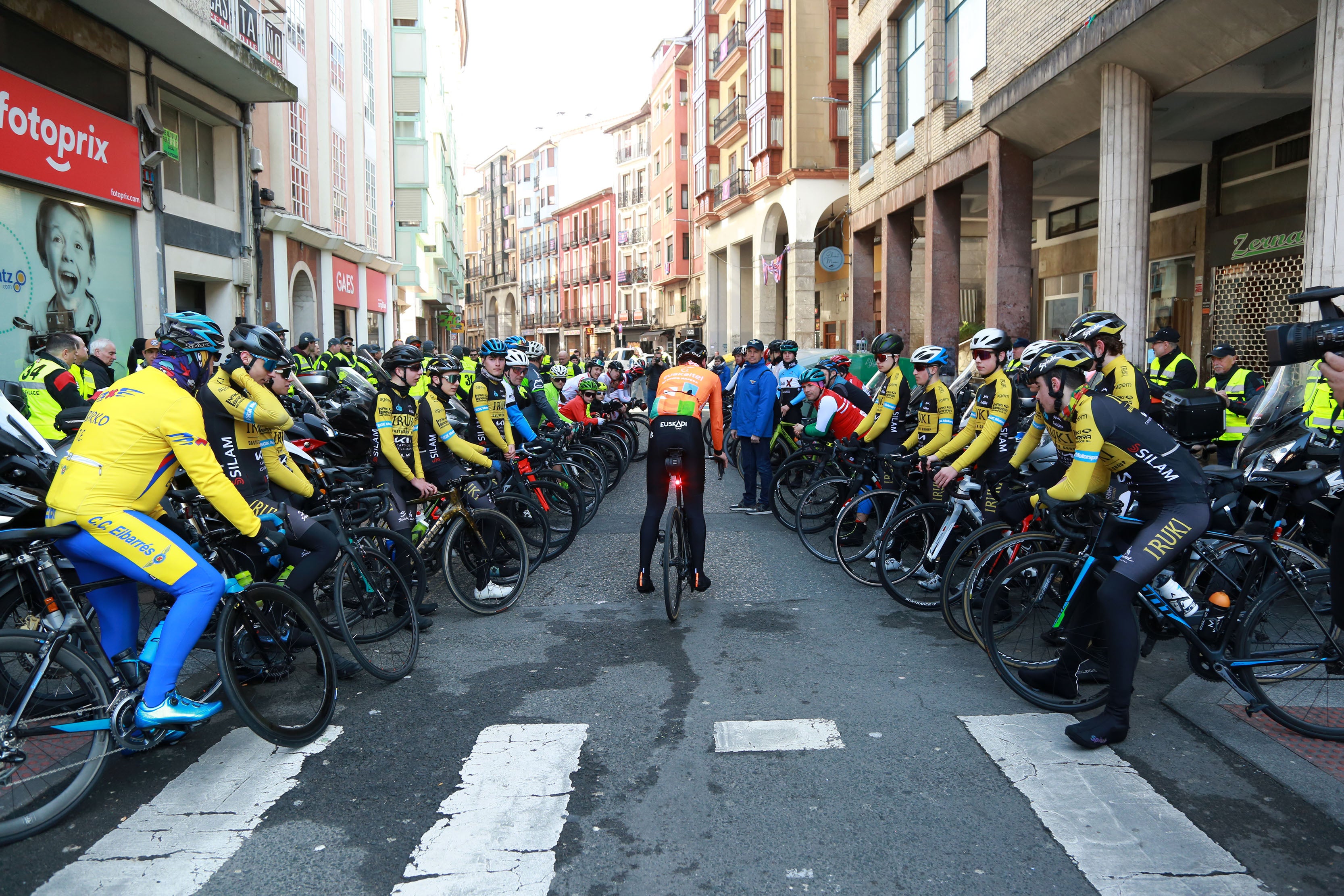 Protesta del ciclismo guipuzcoano