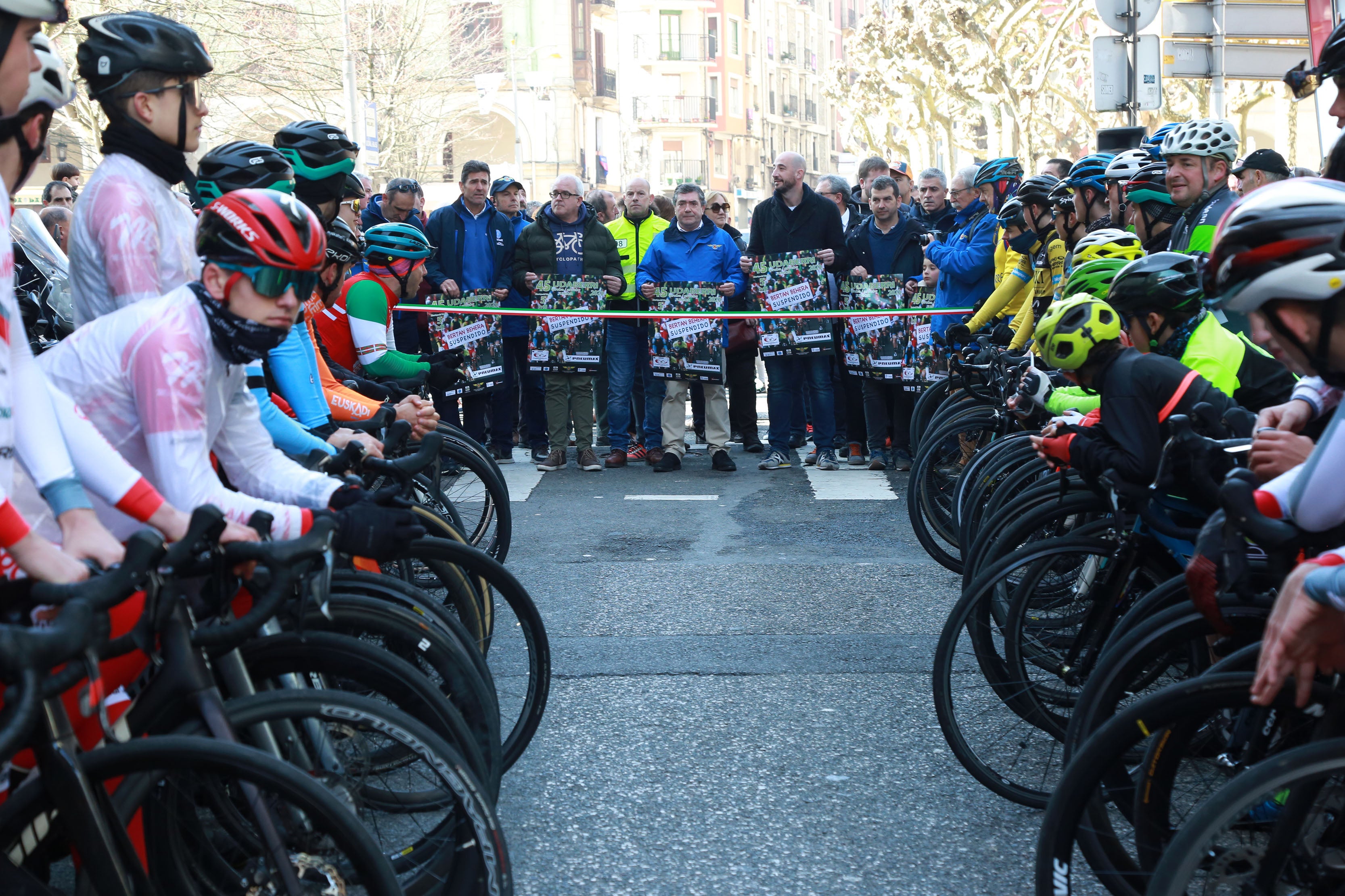 Protesta del ciclismo guipuzcoano