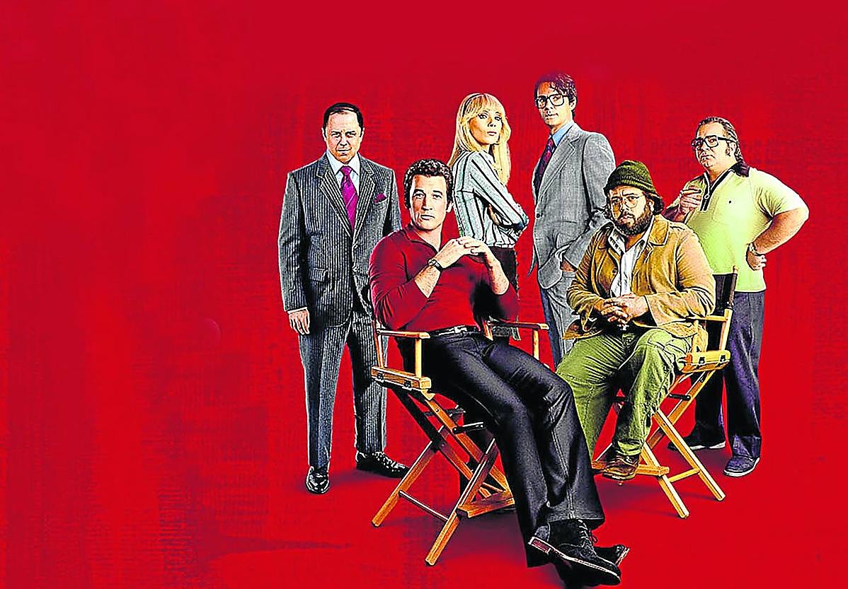 El elenco de la interesante miniserie 'The Offer' sobre la producción de 'El Padrino'.