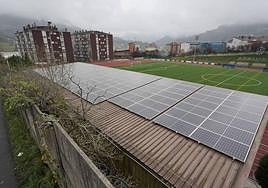 Paneles de la comunidad energética de Zumarraga.