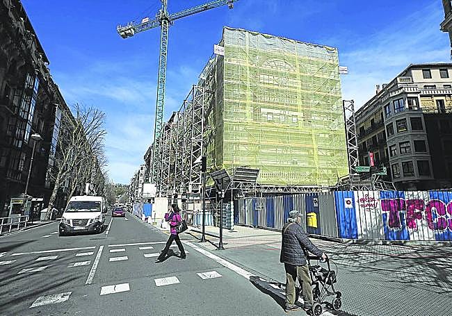 La cadena Hilton obtuvo en 2021 la licencia para levantar un hotel en el histórico teatro Bellas Artes.