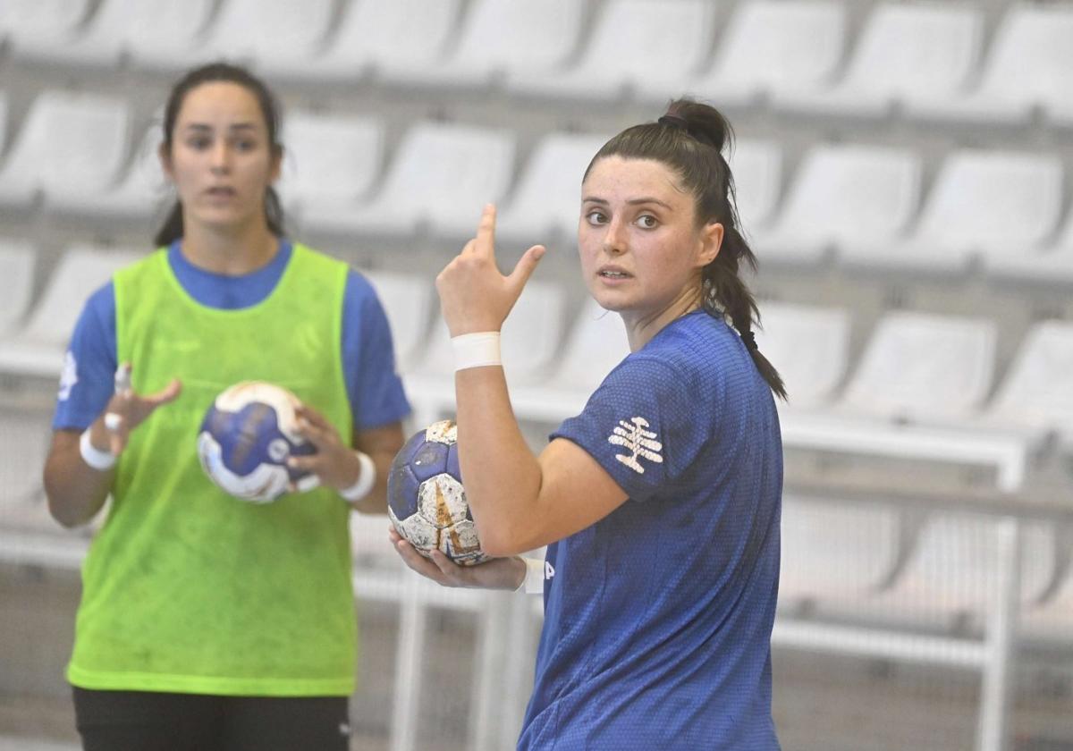 Hernández, que está a cuatro goles de alcanzar los mil, y Polonio, en un entrenamiento en el Gasca.