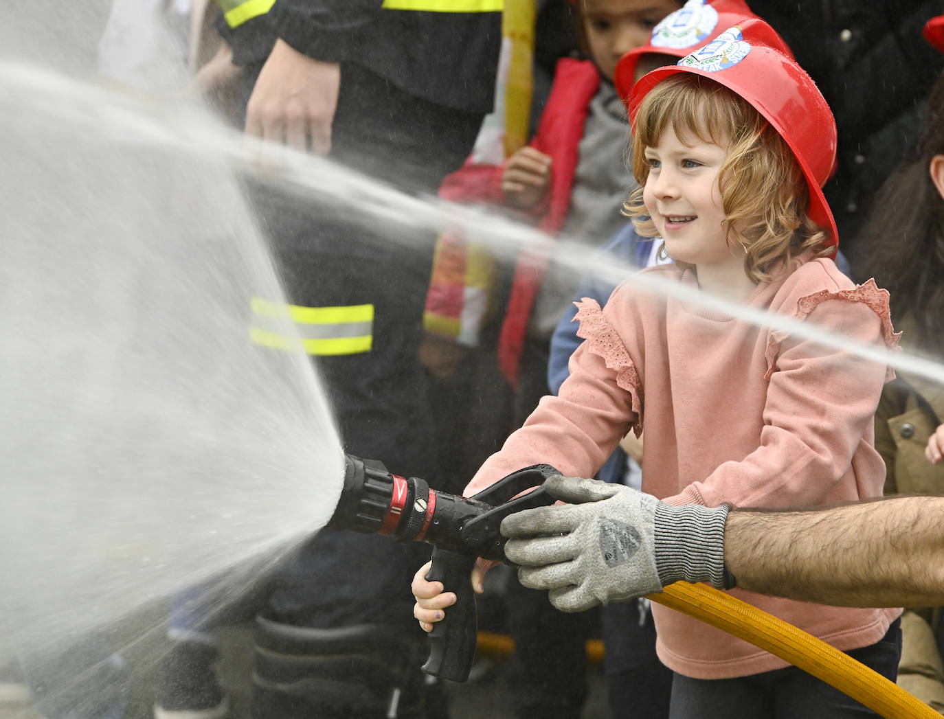 Las mejores imágenes de la jornada de puertas abiertas en el parque de bomberos