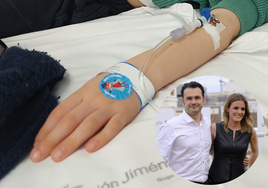 La mano de Roke, el hijo de Iñaki López en la foto que ha difundido en sus redes sociales.
