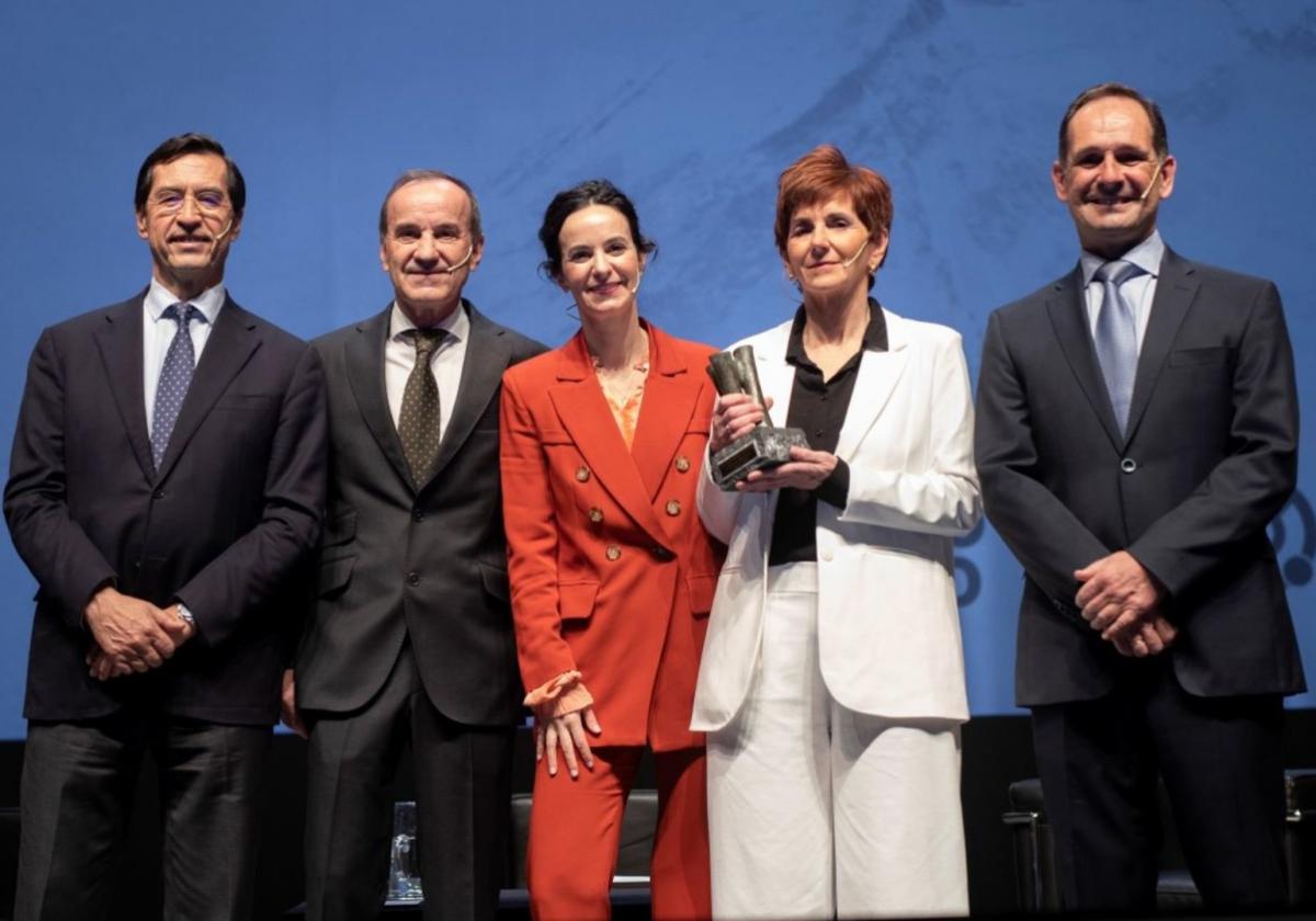 Mario Alonso, Enrique y Aitziber Larumbe, Marian Aranguren, de Comercial Hostelera, y Jesús Alaba.