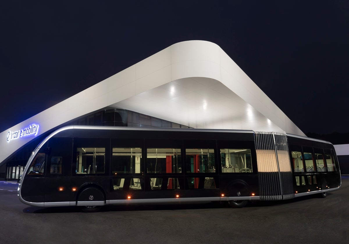 El autobús Irizar ie tram 100% eléctrico que participa en el proyecto Digizity del Perte del VE en Zaragoza.