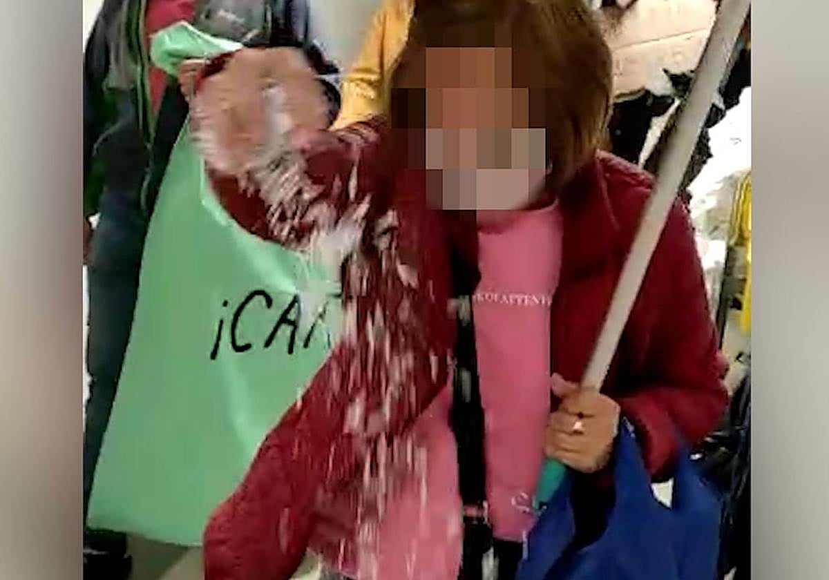 «Una cosa es no limpiar y otra ensuciar a propósito. ¿A que no está tu padre ni tu madre aquí ingresado?»