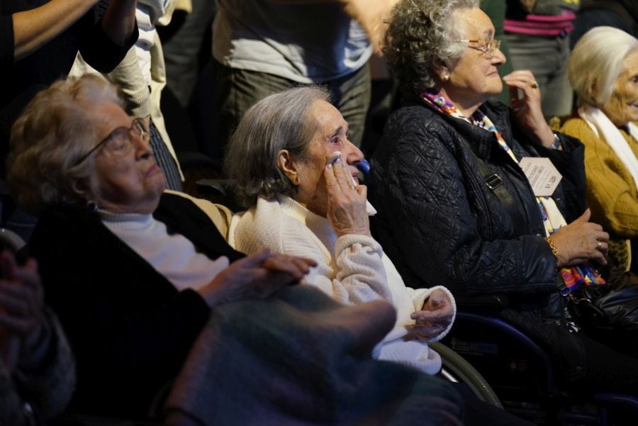 Homenaje a los niños y niñas de la guerra