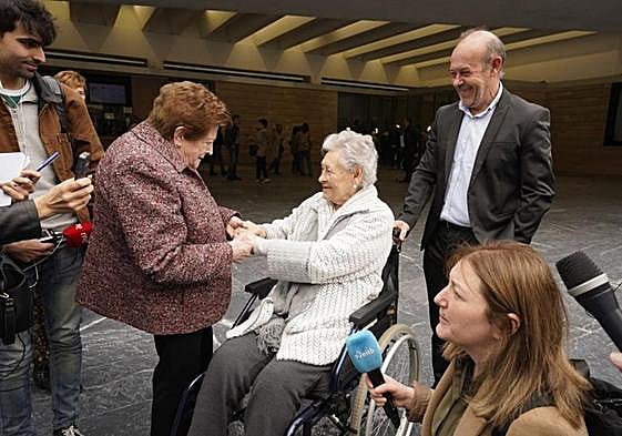 Homenaje a los niños y niñas de la guerra